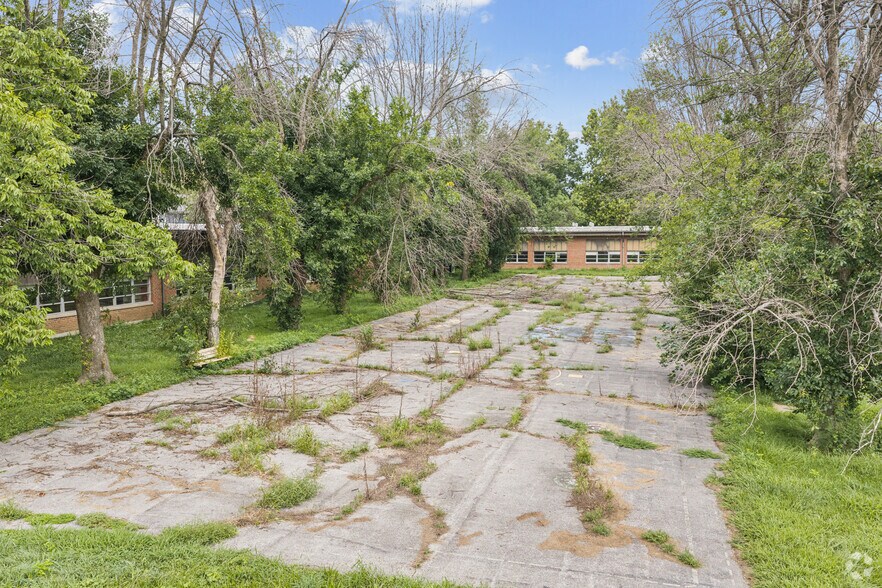 More Photos Of 111 W College Ave, Shelbina Schools For Sale