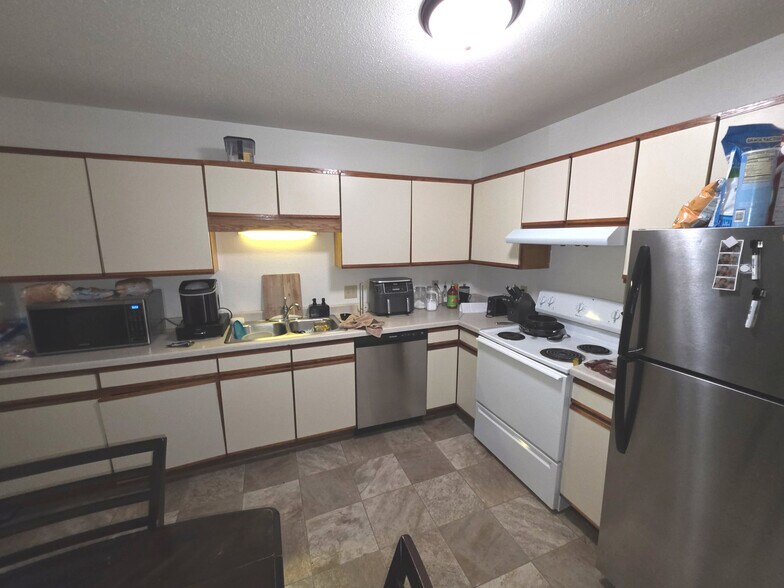 More Photos Of 835 Driftwood Dr, Saint Cloud Apartments For Sale