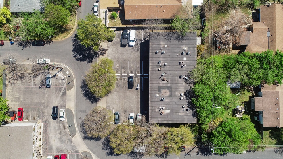 More Photos Of 8502 Dryfield Dr, Austin Apartments For Sale