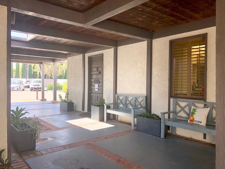 More Photos Of 17400 Irvine Blvd, Tustin Medical For Lease