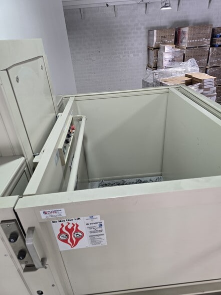 More Photos Of 4650-4698 NW 74th Ave, Miami Warehouse For Lease