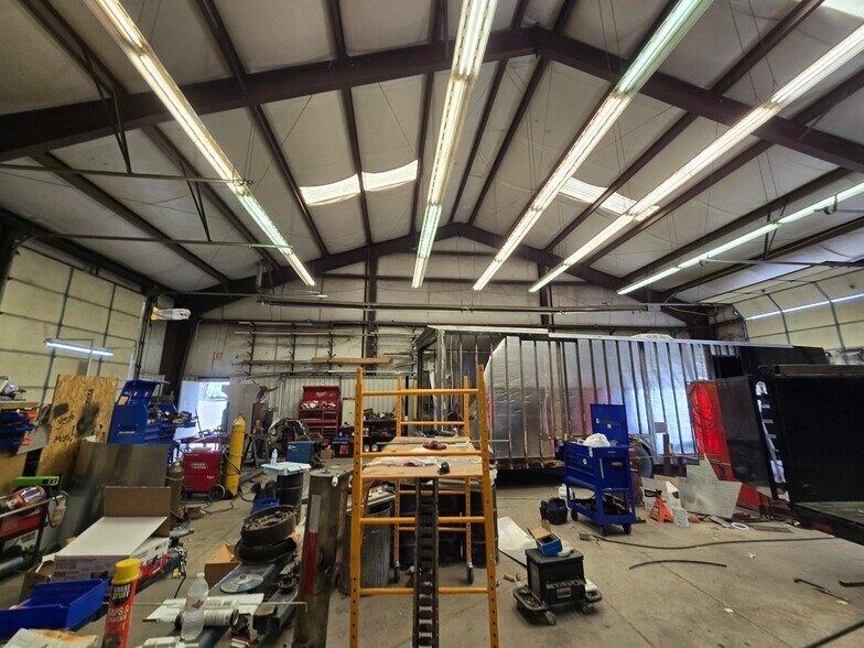 More Photos Of 1435 NM 333, Edgewood Warehouse For Sale