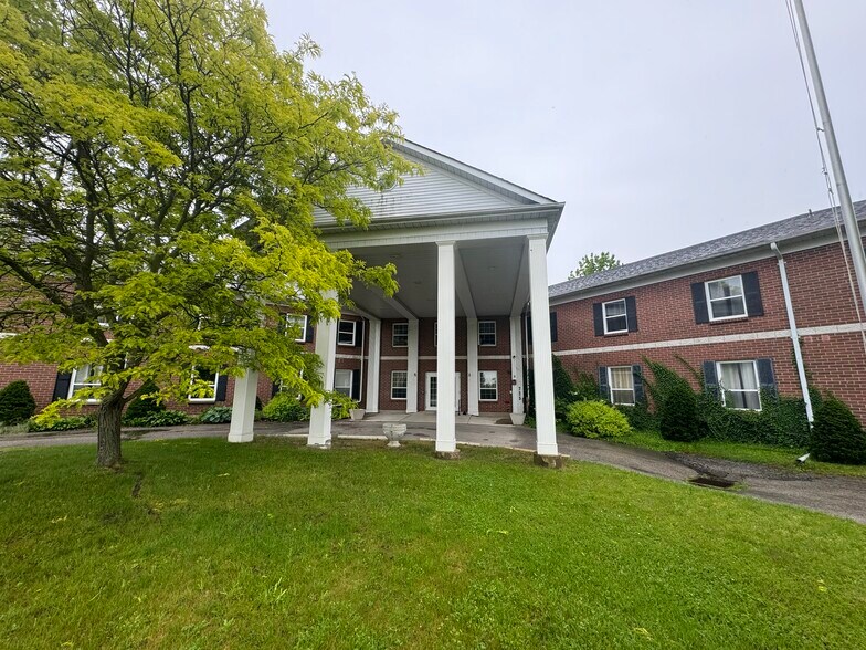 More Photos Of 725 Gibralter St, Norfolk Flex For Sale