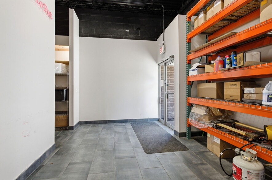 More Photos Of 4136 N Kedzie Ave, Chicago Medical For Sale