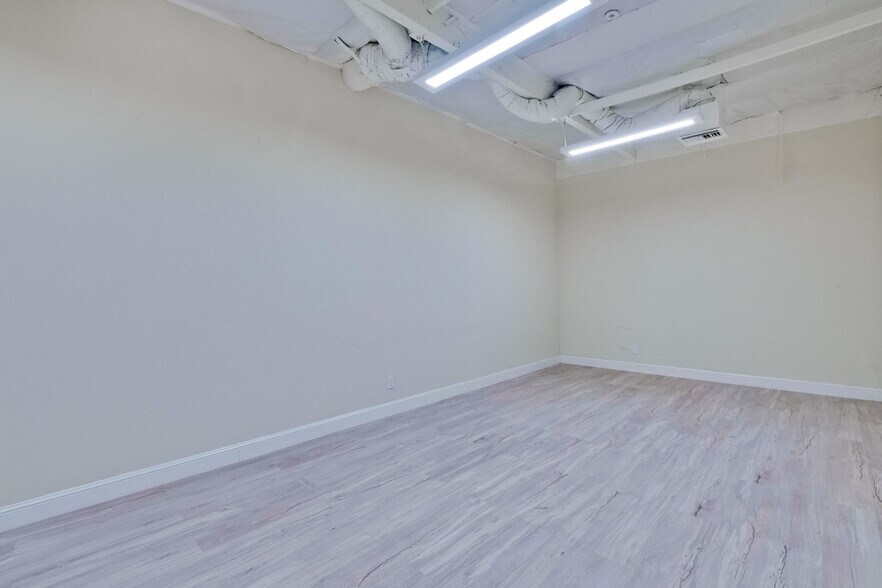 More Photos Of 853 Brown Rd, Fremont Research And Development For Lease