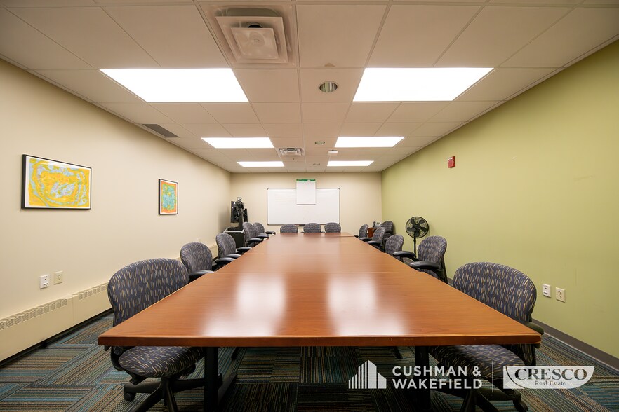 More Photos Of 4261 Fulton Pky, Cleveland Office For Sale