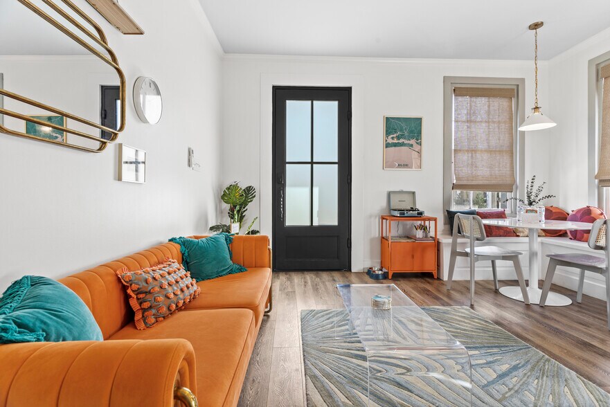 More Photos Of 782 Water St, Biloxi Office For Sale