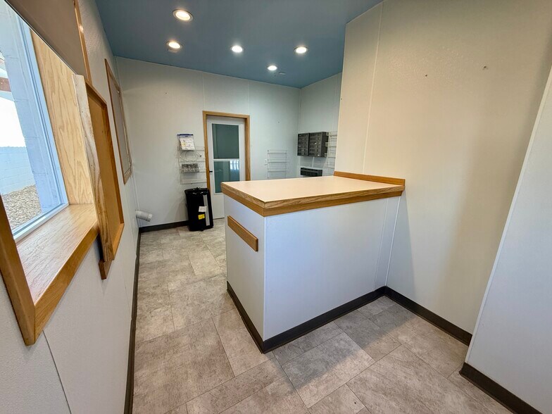 More Photos Of 127 Main St, Chester Office For Sale