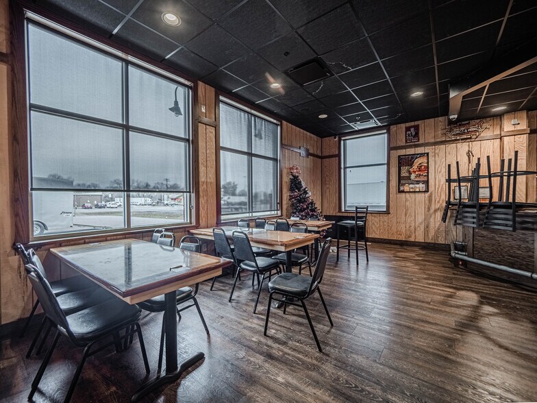 More Photos Of 401 Walker Dr, Henderson General Retail For Sale