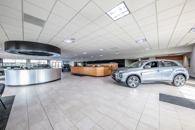 More Photos Of 5900 Highland Rd, Waterford General Retail For Sale