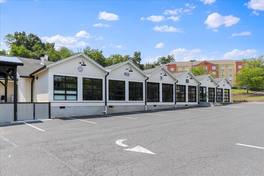 Primary Photo Of 985 Baltimore Pike, Gettysburg Storefront For Sale