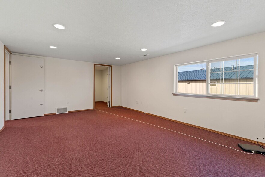 More Photos Of 13315 W 13th Ave, Airway Heights Light Manufacturing For Sale
