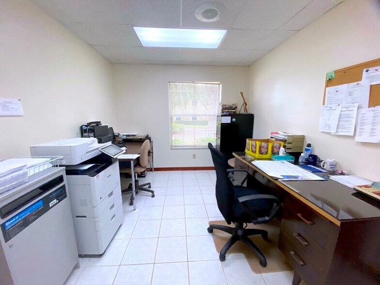 More Photos Of 901 E Oak St, Kissimmee Medical For Lease