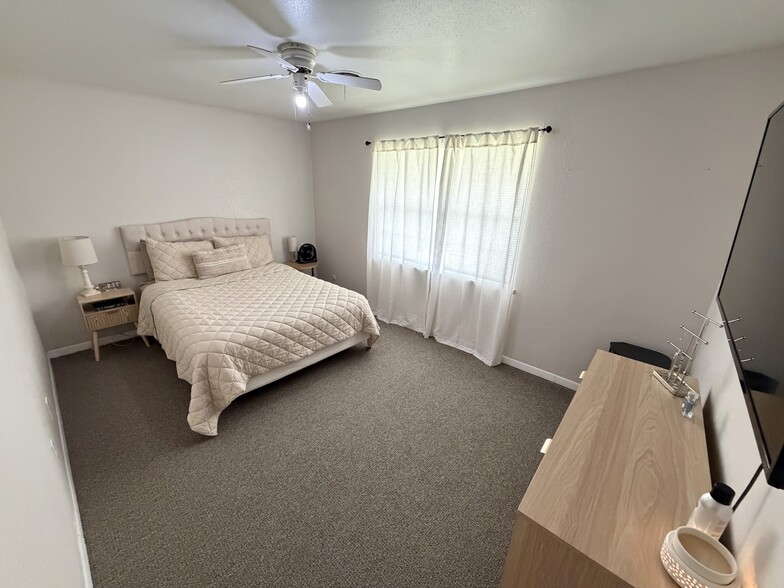 More Photos Of 831 FM 2917 Rd, Alvin Religious Facility For Sale