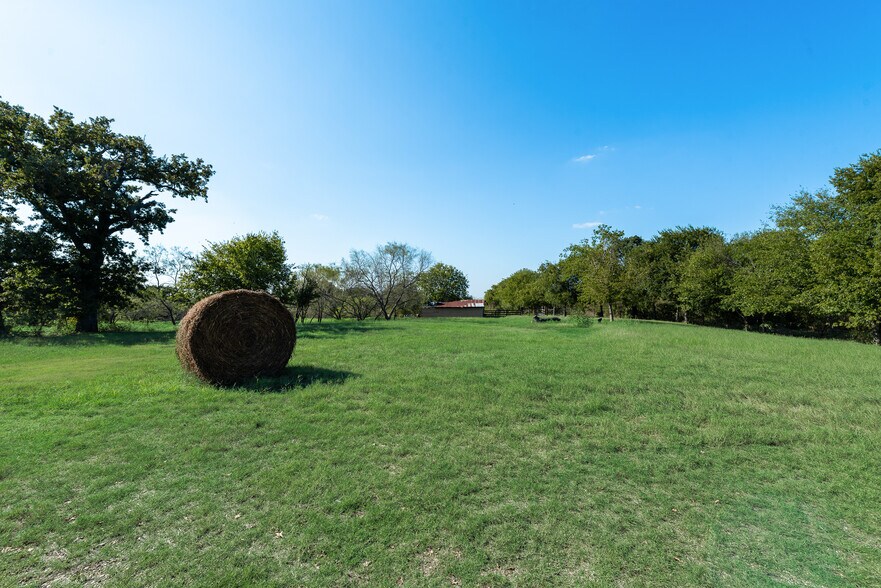 More Photos Of 749 Stacks Rd, Ennis Land For Sale