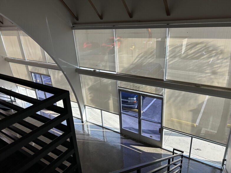 More Photos Of 4052-4058 Del Rey Ave, Marina Del Rey Loft Creative Space For Lease