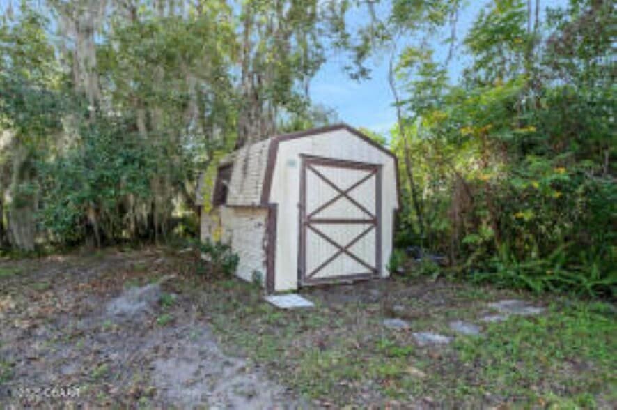 More Photos Of 228 W Howry Ave, Deland Storefront Retail Office For Sale