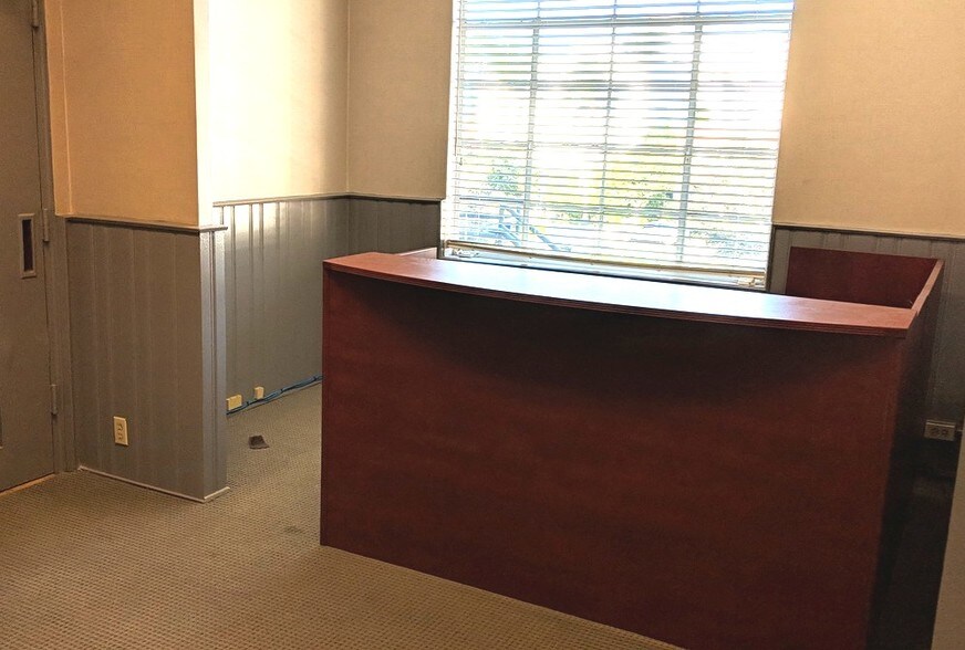 More Photos Of 114-122 S Beverly Dr, Beverly Hills Storefront Retail Office For Lease