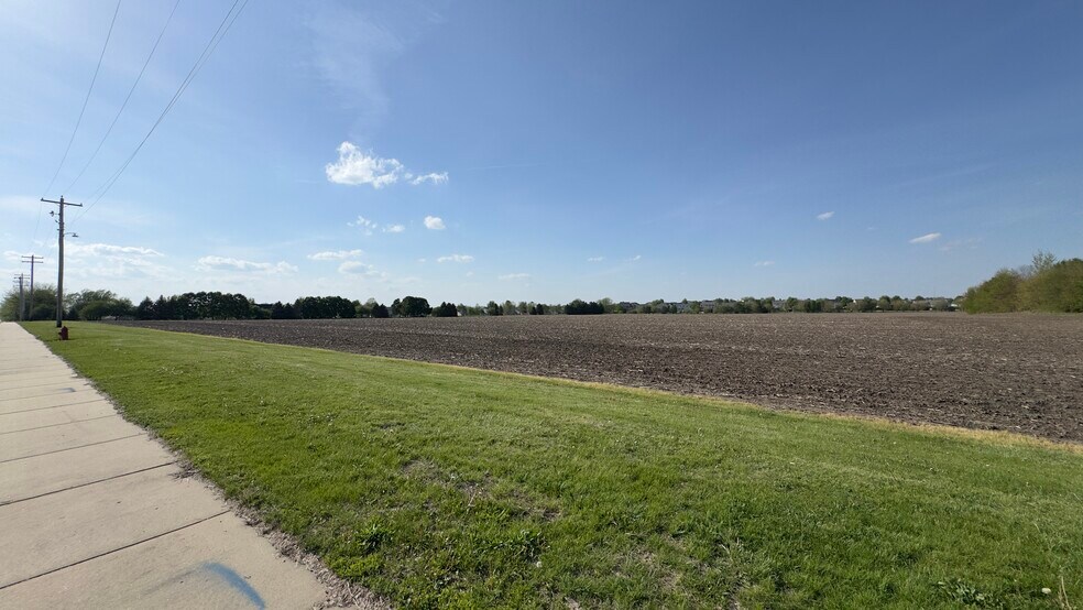 More Photos Of Pin 14-11-477-001 Northtown And Pipeline Rds, Normal Land For Sale