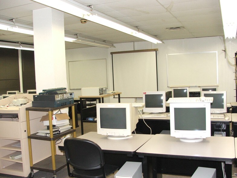 More Photos Of 635-641 Smithfield St, Pittsburgh Office For Sale