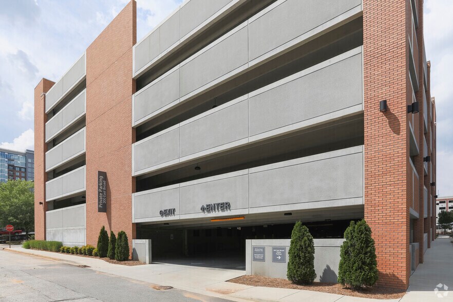 More Photos Of 200 E Broad St, Greenville Office For Lease