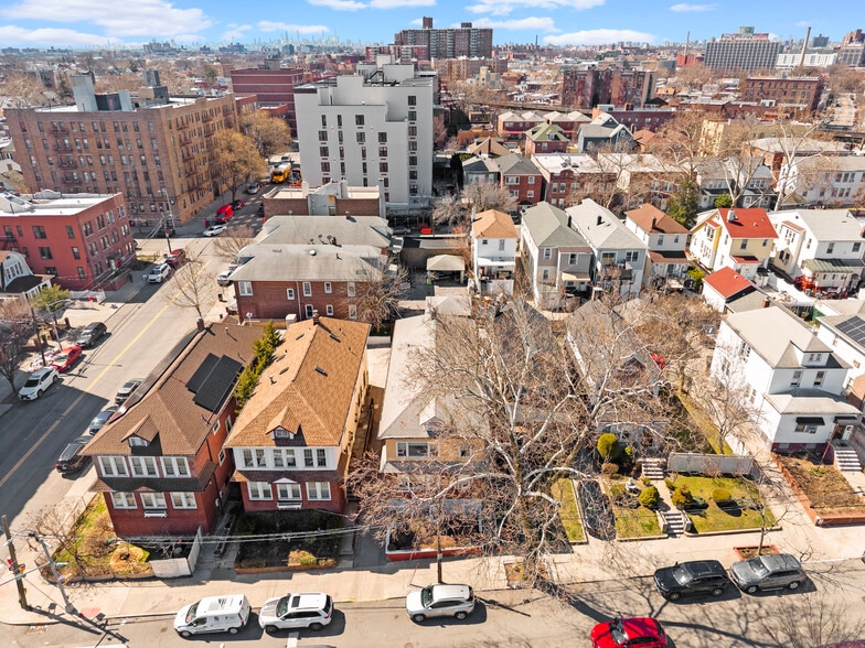 More Photos Of 1807 Willow Ln, Bronx Apartments For Sale