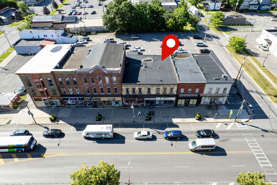 More Photos Of 121 W Broadway, Fulton Storefront Retail Residential For Sale