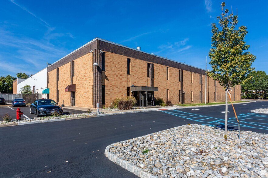 More Photos Of 70 Demarest Dr, Wayne Warehouse For Lease