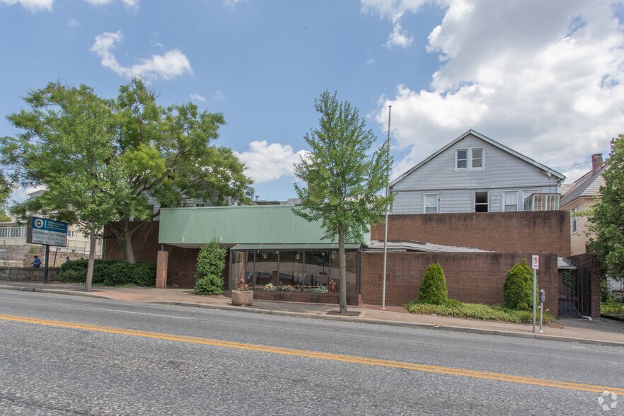 More Photos Of 6809 Belair Rd, Baltimore Coworking Space
