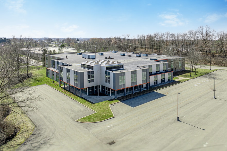 More Photos Of 173 Industry Dr, Pittsburgh Showroom For Lease