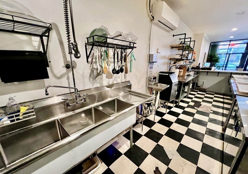 More Photos Of 18 W Bridge St, Oswego Storefront Retail Residential For Sale