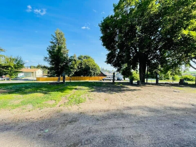 More Photos Of 600 N Broadway St, Tekoa Manufactured Housing Mobile Home Park For Sale