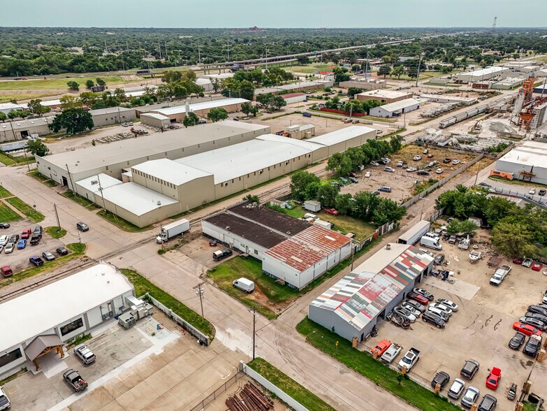 More Photos Of 925 E 19th St, Wichita Warehouse For Sale
