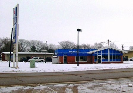 More Photos Of 901 S 7th St, Rochelle Storefront Retail Office For Sale