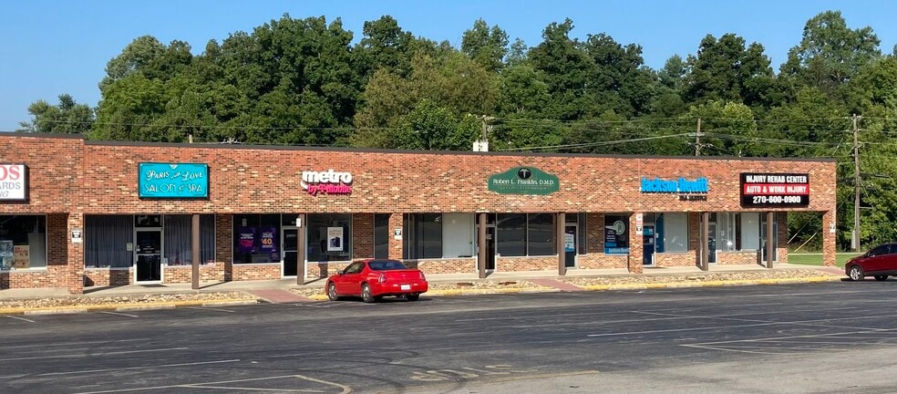 More Photos Of 611 W Poplar St, Elizabethtown Unknown For Lease