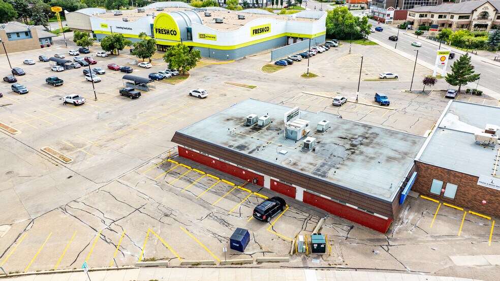 More Photos Of 4419 50 Ave, Red Deer Storefront Retail Office For Lease