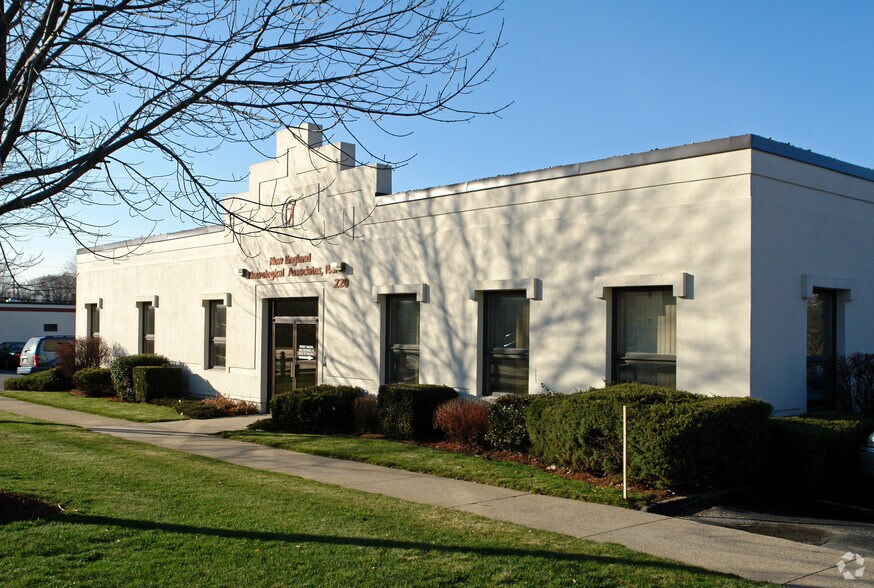 More Photos Of 220 Sutton St, North Andover Storefront For Lease