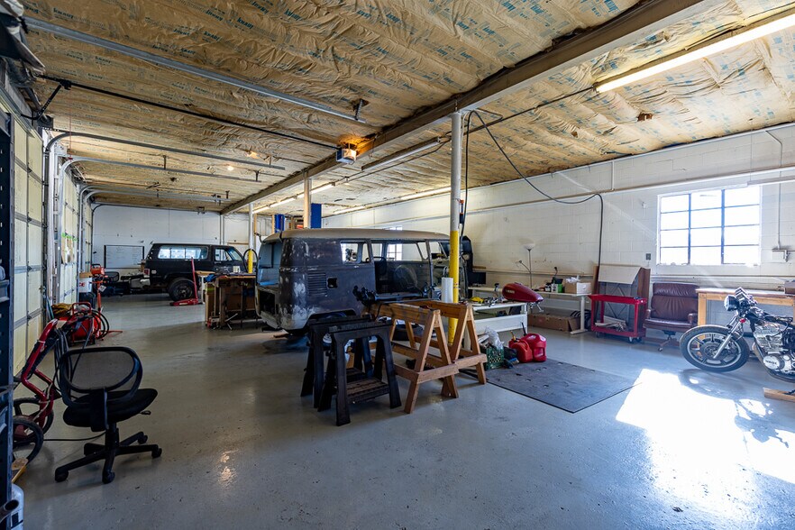 More Photos Of 27 S Broadway, Cortez Flex For Sale