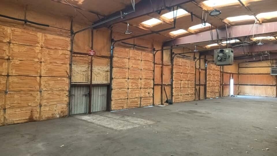 More Photos Of 100 N Richey St, Pasadena Warehouse For Lease
