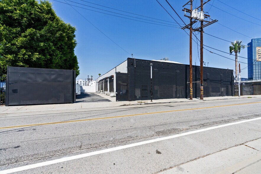 More Photos Of 609 S Santa Fe Ave, Los Angeles Manufacturing For Lease