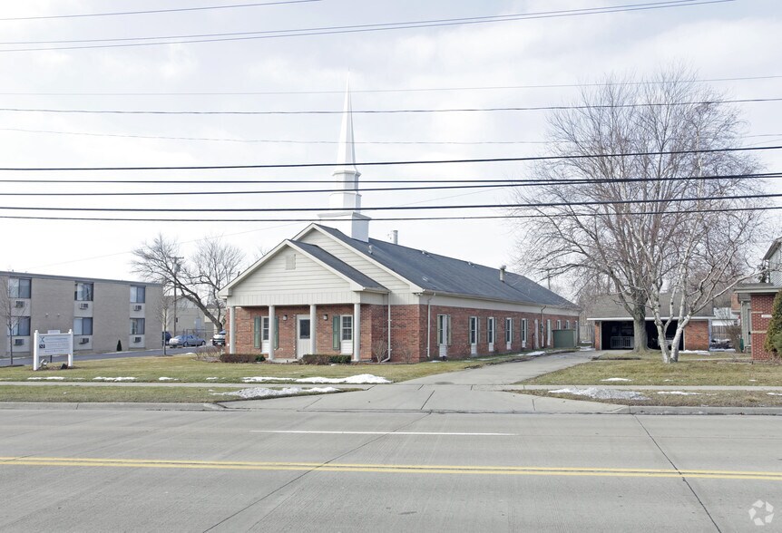 More Photos Of 26333 Jefferson Ave, Saint Clair Shores Religious Facility For Lease