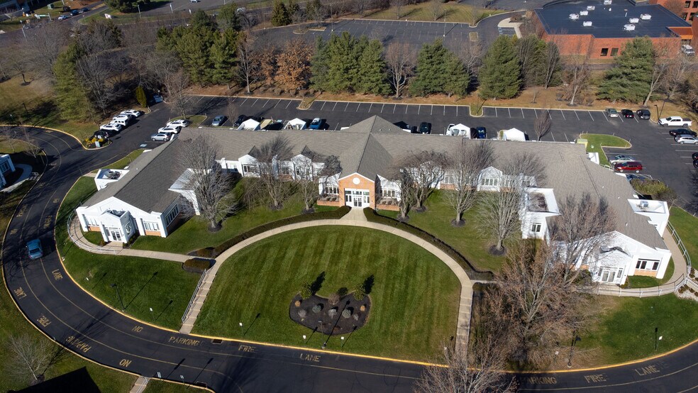 More Photos Of 400-415 Executive Dr, Langhorne Medical For Lease