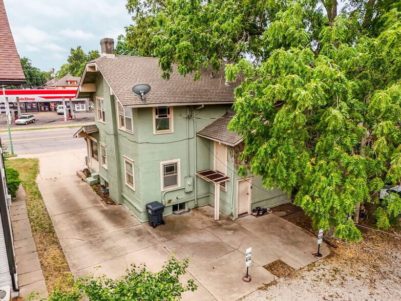 More Photos Of 2808 E Douglas Ave, Wichita Storefront Retail Office For Sale