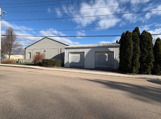 More Photos Of 96 Cross St, Westerly Freestanding For Sale