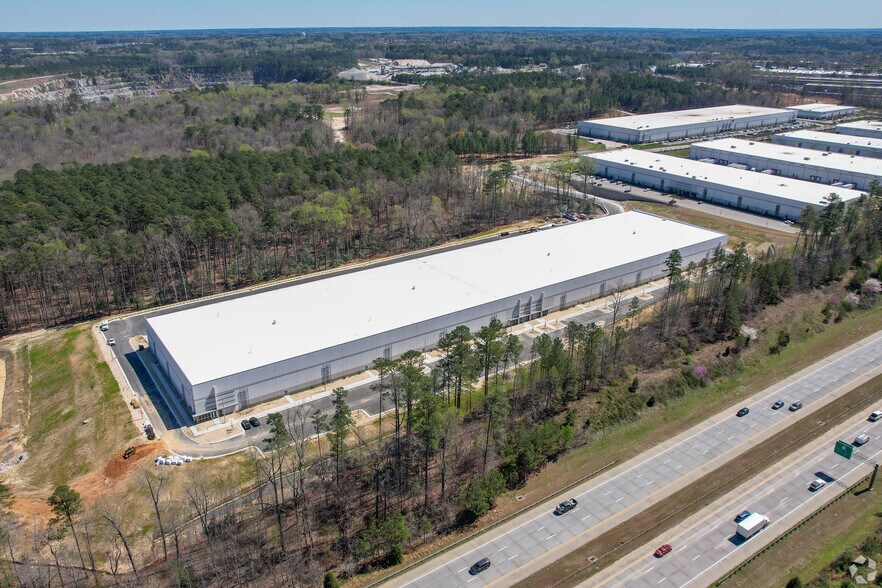 More Photos Of 565 Hinton Oaks Blvd, Knightdale Industrial For Lease