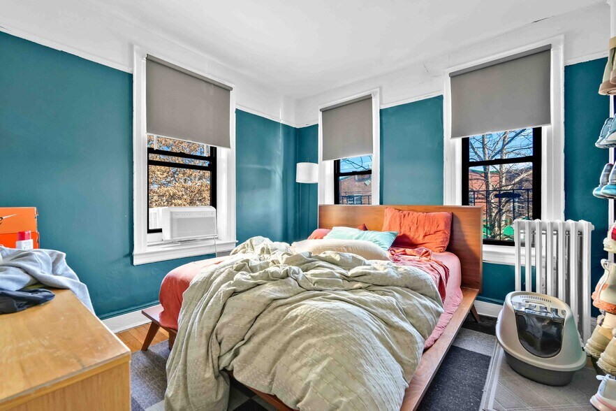 More Photos Of 28-32 44th St, Astoria Apartments For Sale