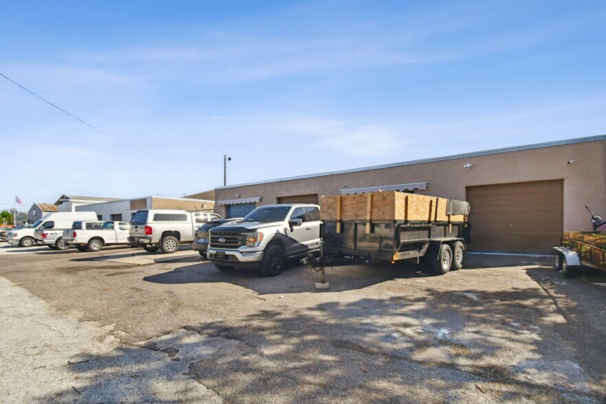 More Photos Of 3580 66th Ave N, Pinellas Park Warehouse For Sale