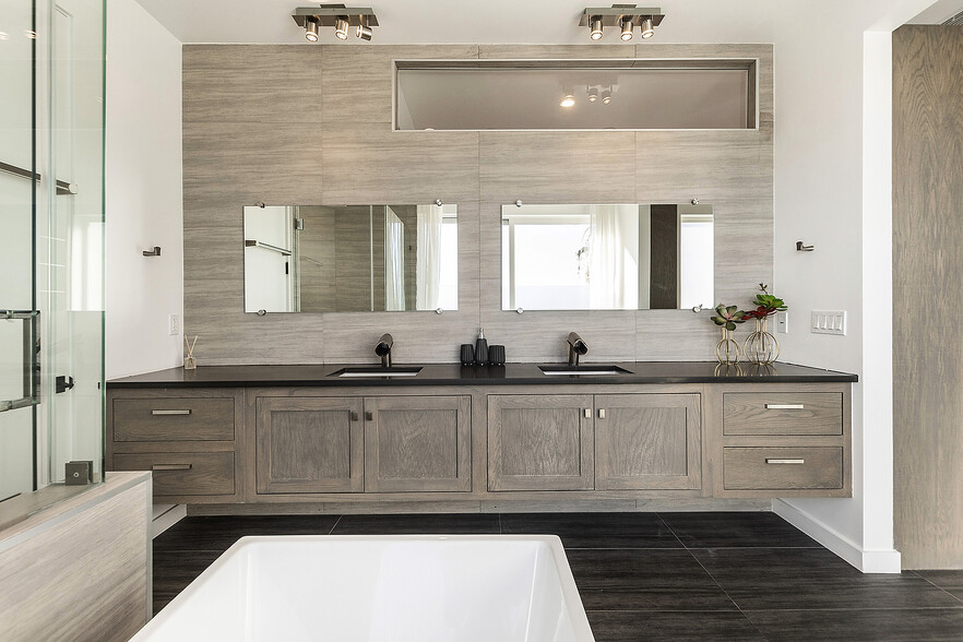 More Photos Of 1002 N Hudson Ave, Los Angeles Apartments For Sale
