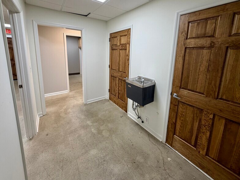 More Photos Of 2525B Lebanon Pike, Nashville Office For Lease