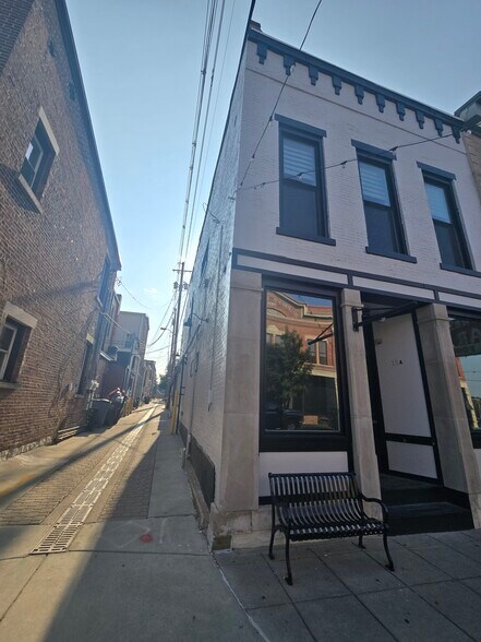 More Photos Of 15 S Indiana St, Greencastle Storefront Retail Office For Sale